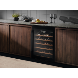 Electrolux EWUS052B5B Şarap Dolabı, 36 Şişe Kapasiteli - Thumbnail