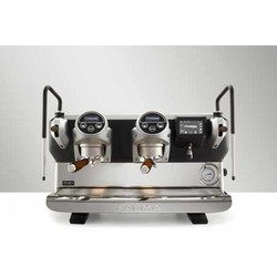 Faema E71E Full Otomatik Espresso Kahve Makinesi, 2 Gruplu, Siyah-Gümüş-Ahşap - Thumbnail